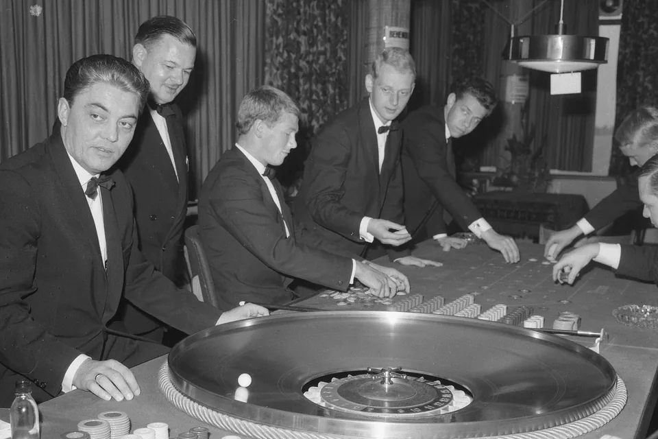 Croupier paying out at the table