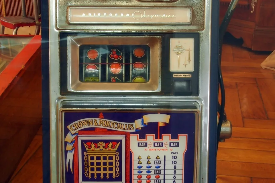 Museum Wilhelmsbau Aristocrat Olympic fruit machine