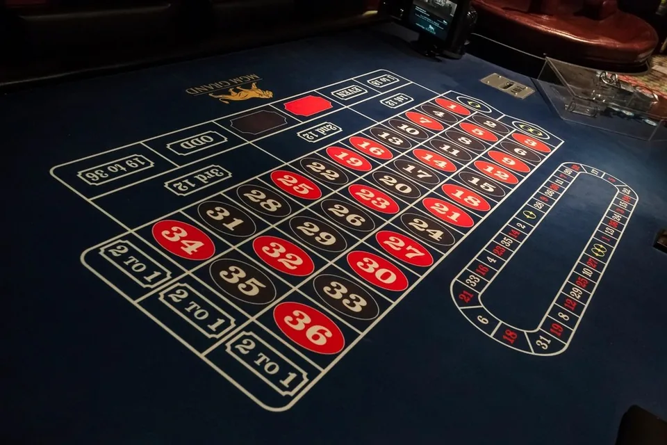 Casino table