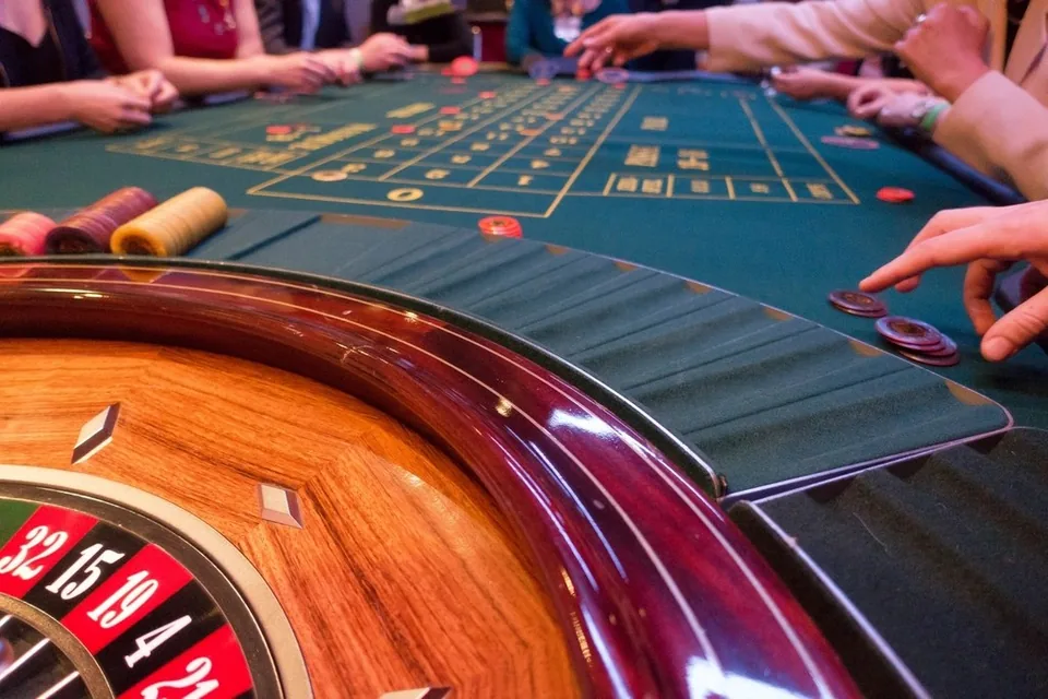 Gaming table between two rounds
